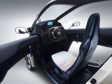 Toyota i-Road Innenraum